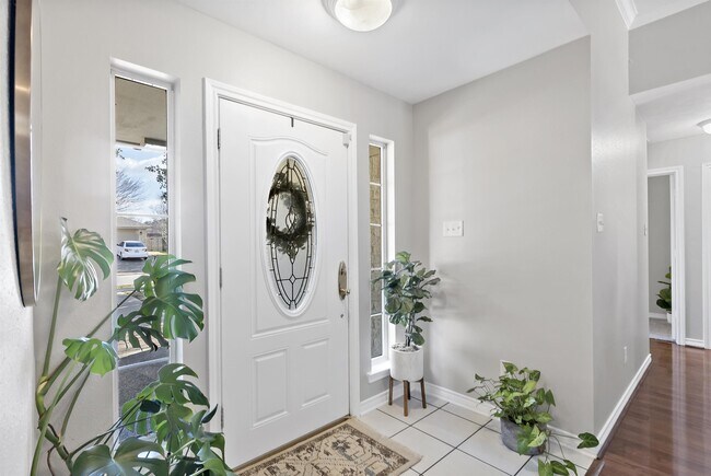 Building Photo - 1317 Baywood Ln