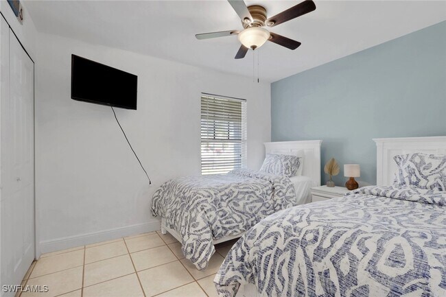 Building Photo - 1324 SW 1st Ave