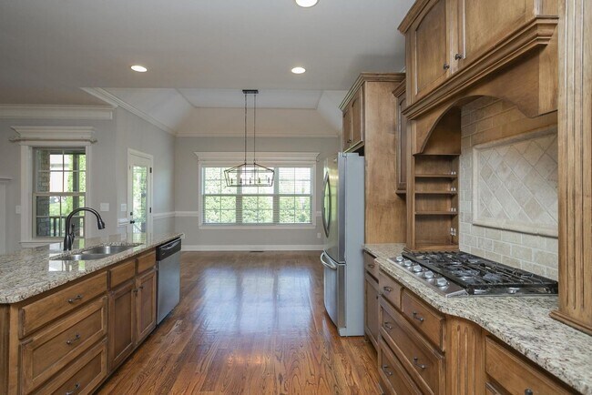Building Photo - 7002 Brindle Ridge Way