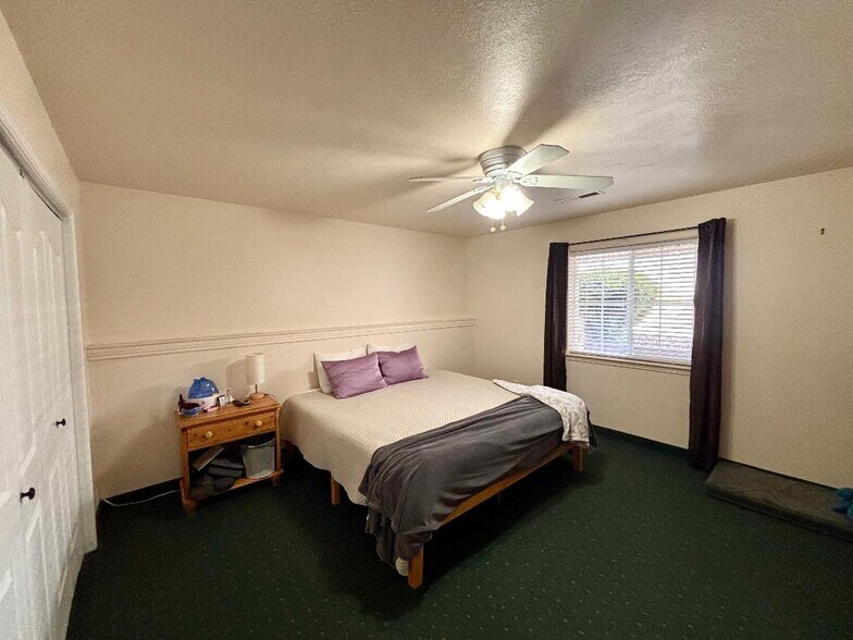 Building Photo - 835 Royal Septor Way