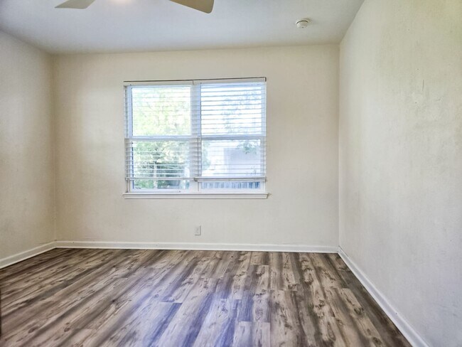 Building Photo - Beautiful 4/2 in Gainesville's Beldevere Area