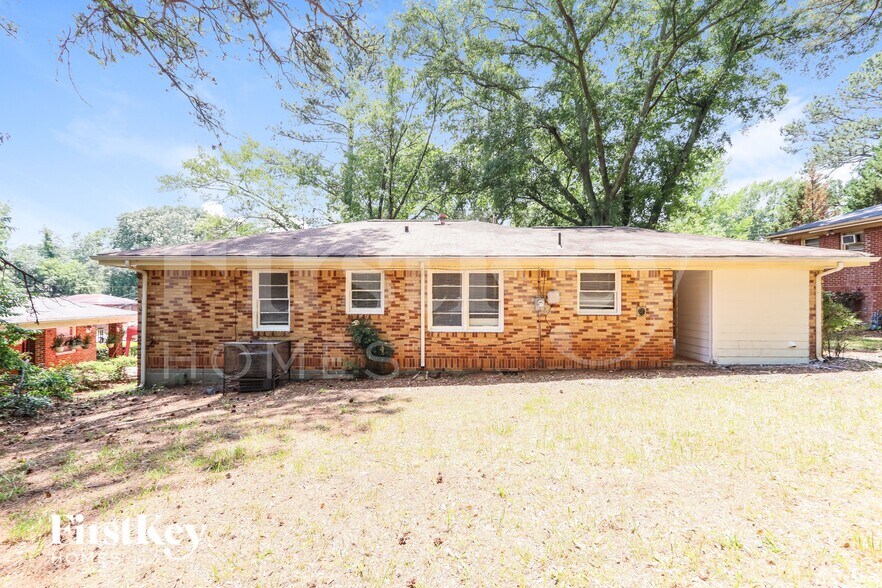 Building Photo - 2392 Hopewell Ln