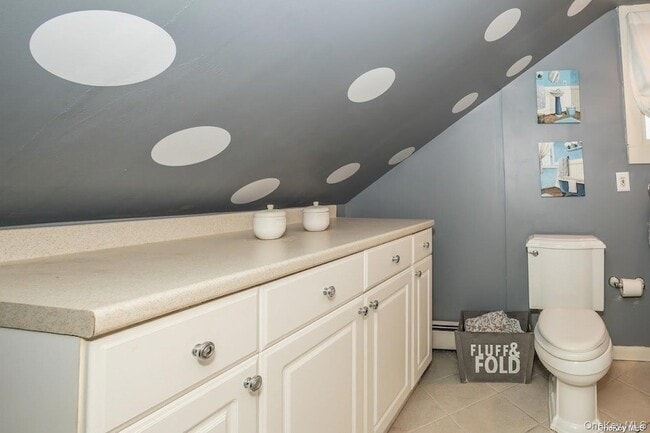 Building Photo - 2 Elm Pl