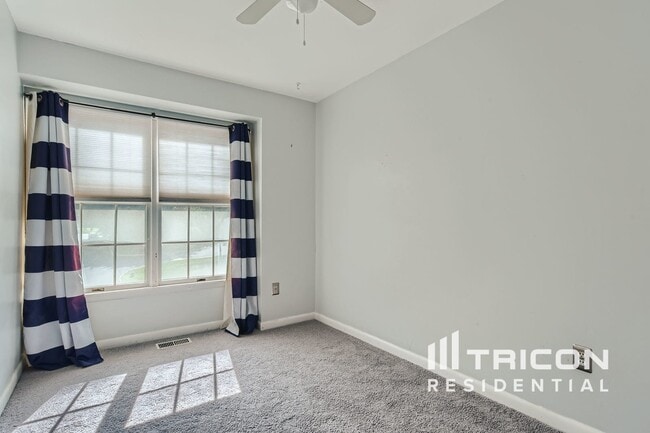 Building Photo - 3425 Clairborne Way
