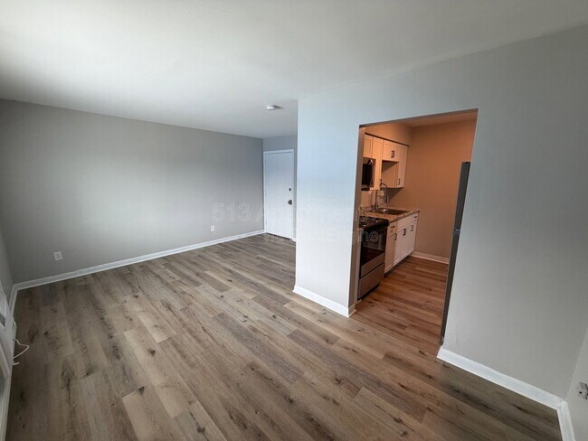 Building Photo - 5146 Carthage Ave