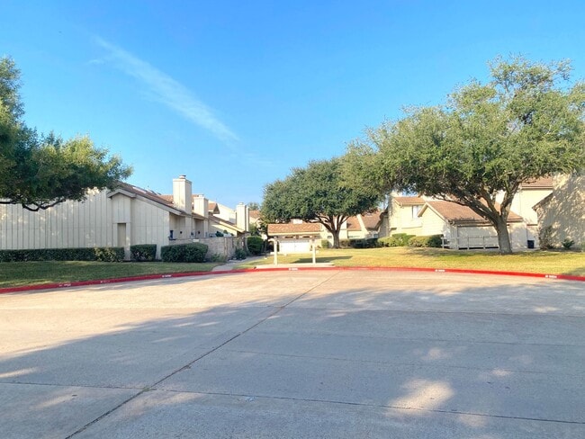 Building Photo - You could use a  little style in your life!