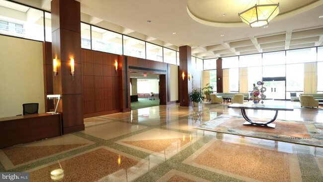 Building Photo - 3705 S George Mason Dr