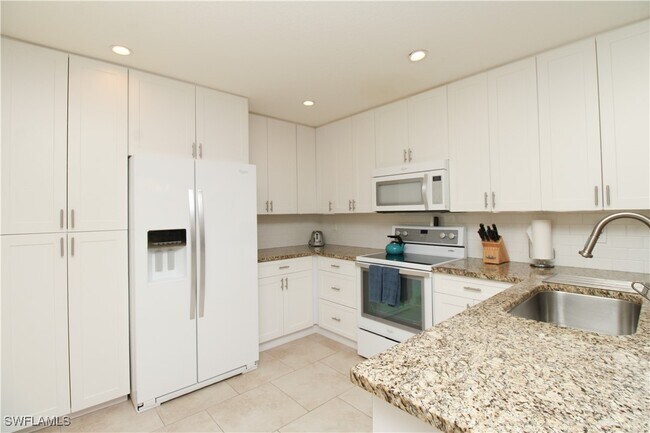 Building Photo - 60 Emerald Woods Dr