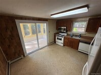 Building Photo - 192 Woodland Dr