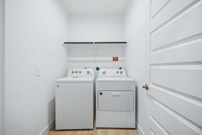 Building Photo - 31510 Chippenham Colony Ct