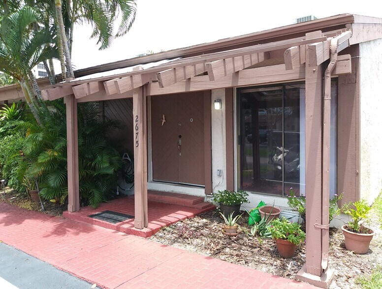 Primary Photo - 2675 S Parkview Dr