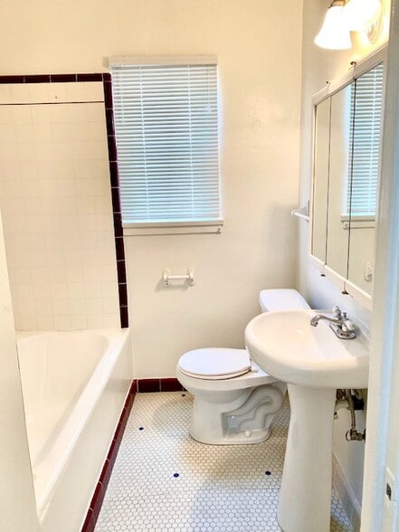 Building Photo - 3527 Georgia St