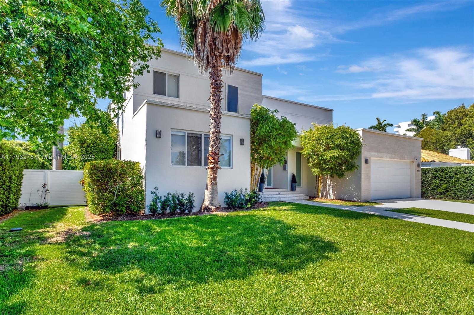 Building Photo - 7800 Center Bay Dr