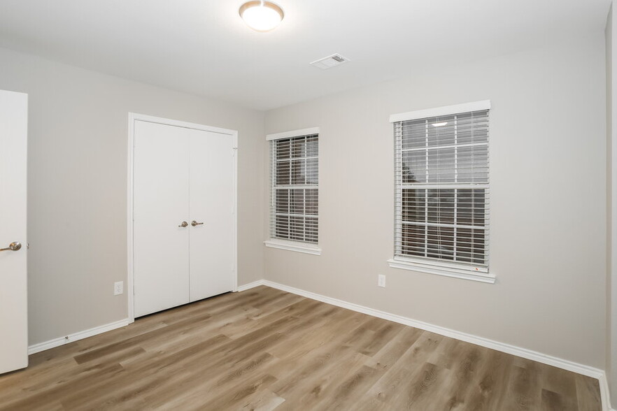 Building Photo - 1405 Pochard Dr