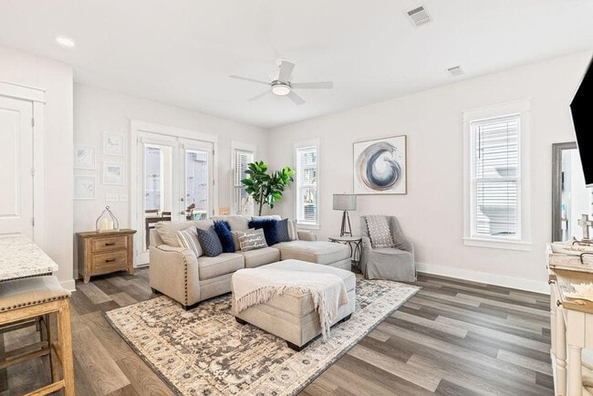 Building Photo - 24 Beach View Dr