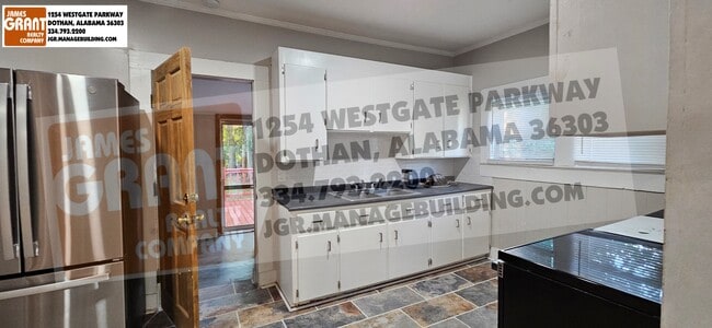 Building Photo - 206 Kornegay St
