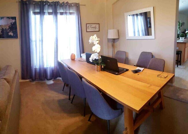 Building Photo - 712 Brayton Ln