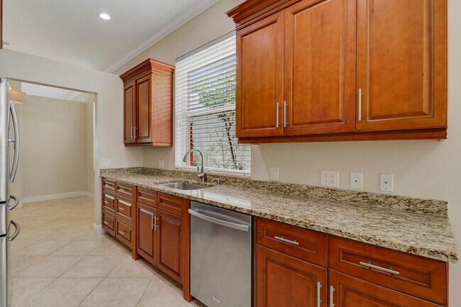 Building Photo - 1215 Gator Trail