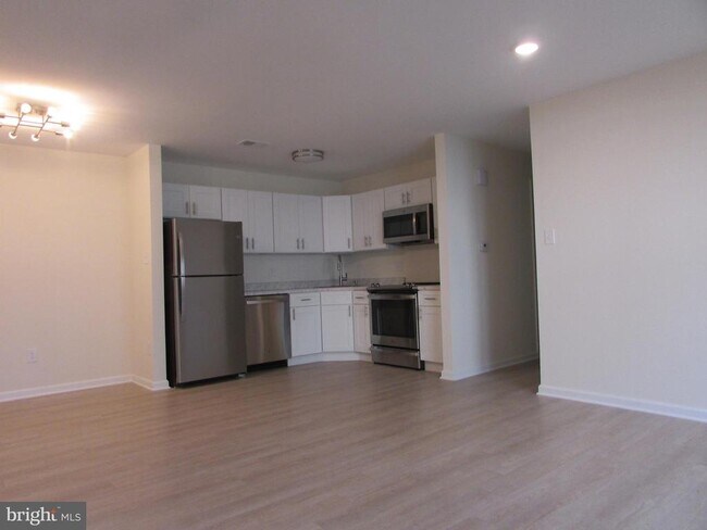 Building Photo - 515 Lindsey Ct