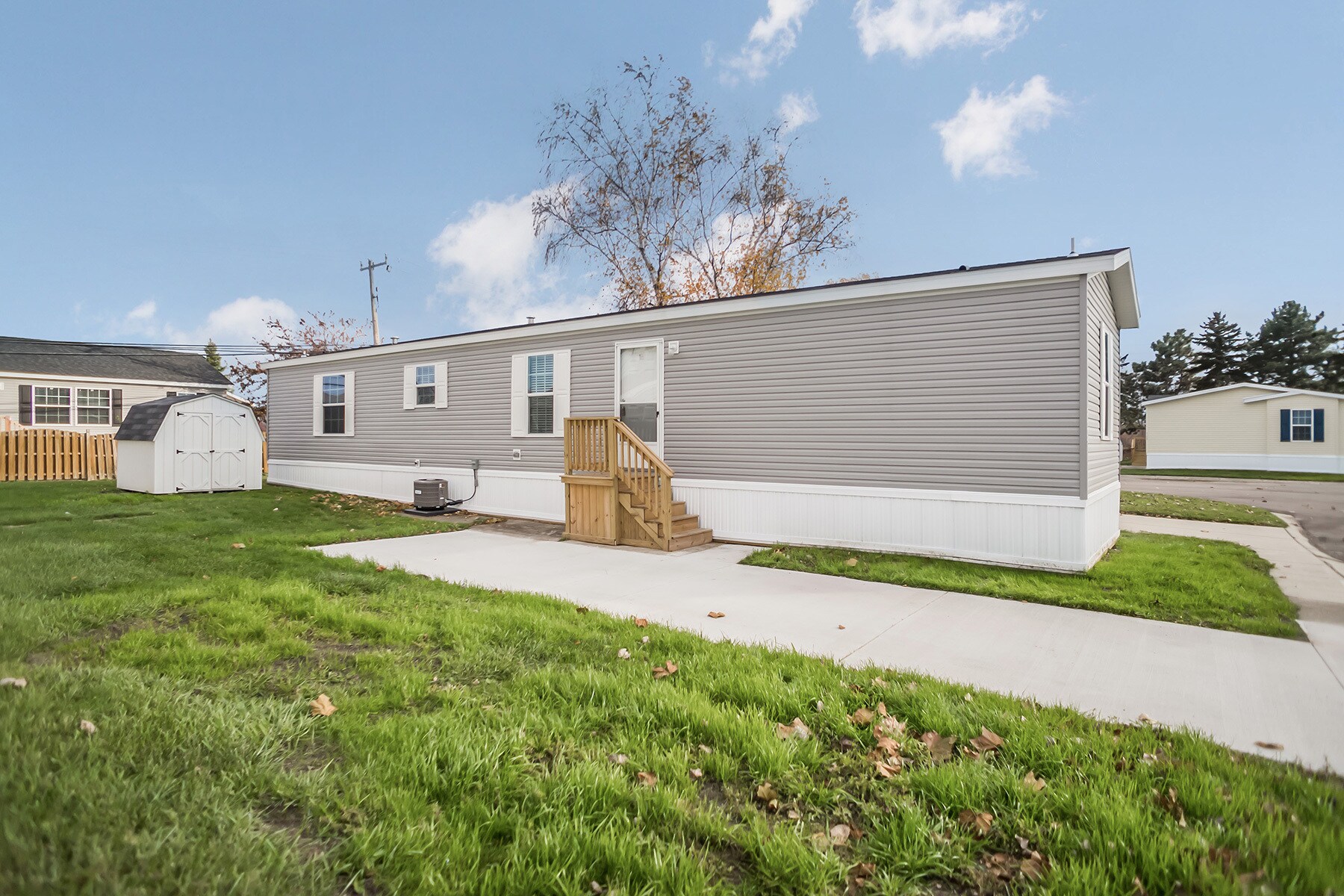 Building Photo - 2251 Wellington Green Dr