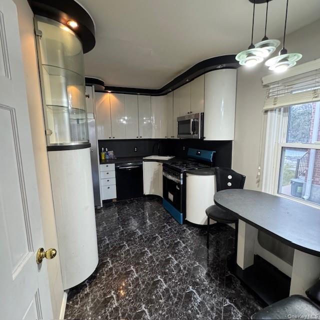 Building Photo - 178-14 80th Dr