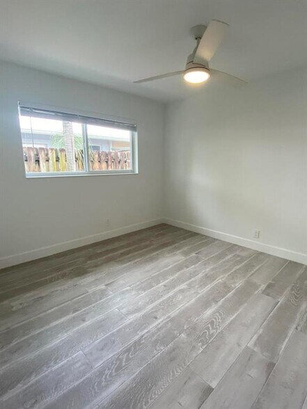 Building Photo - 1730 NE 56th Ct