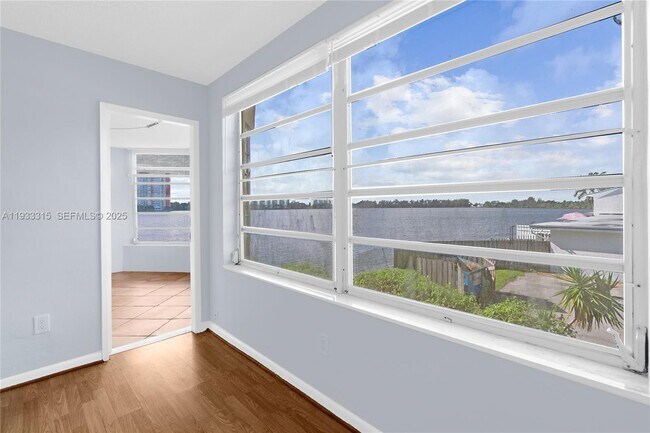 Building Photo - 1300 NE 191st St