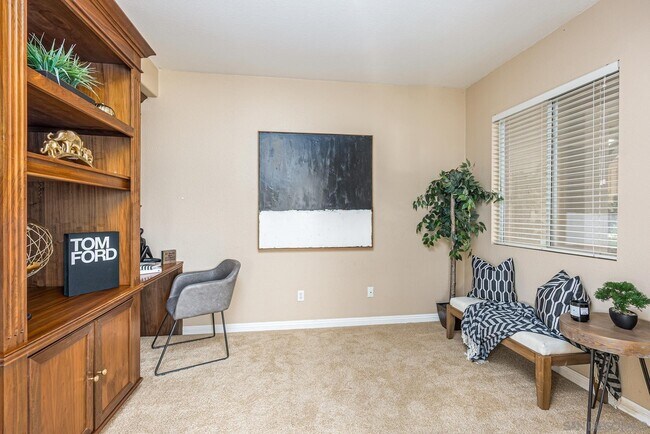 Building Photo - 3267 Dehesa Rd