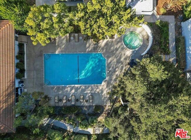 Building Photo - 4710 Park Granada