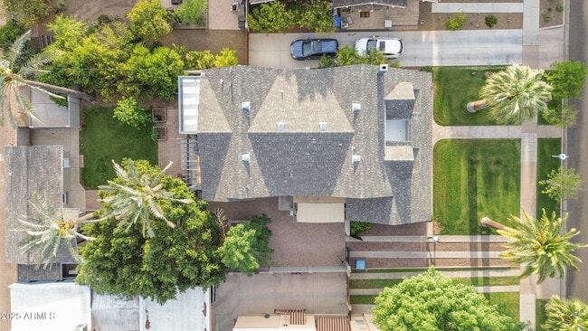 Building Photo - 69 W Lynwood St