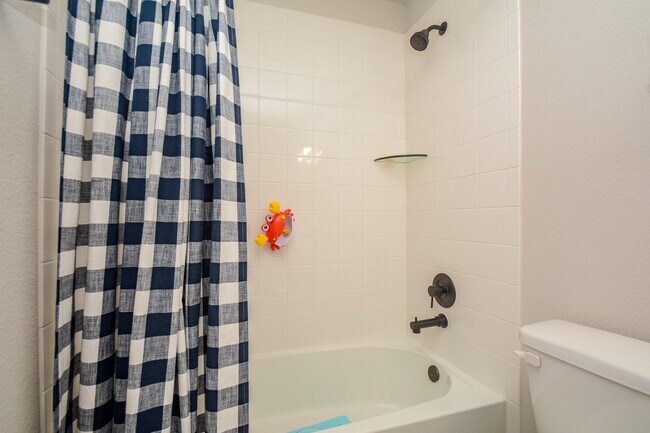 Building Photo - 108 Summer Pool Ct