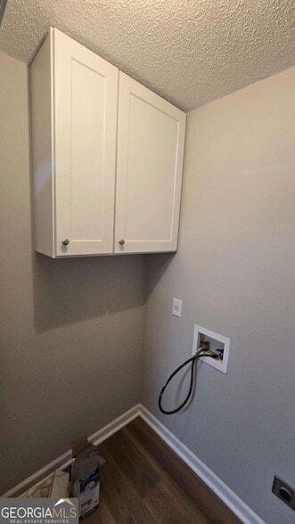 Building Photo - 3025 Mangum Dr