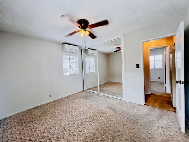 Building Photo - Spacious 2 bedroom 1 bath house for rent with large Garage & off st. parking