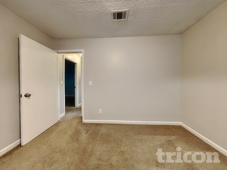 Building Photo - 3071 Morris Ln