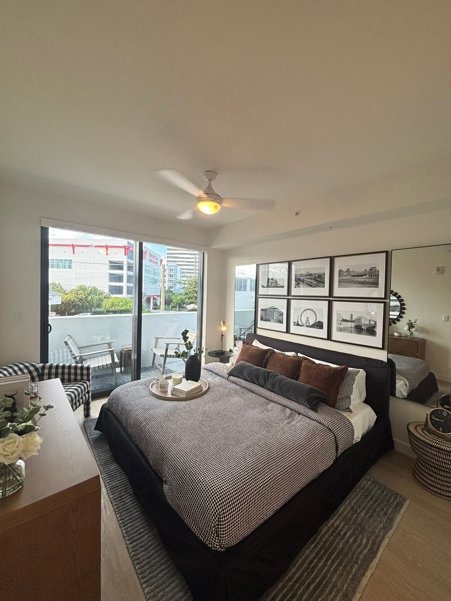 Building Photo - 2385 NE 194th St