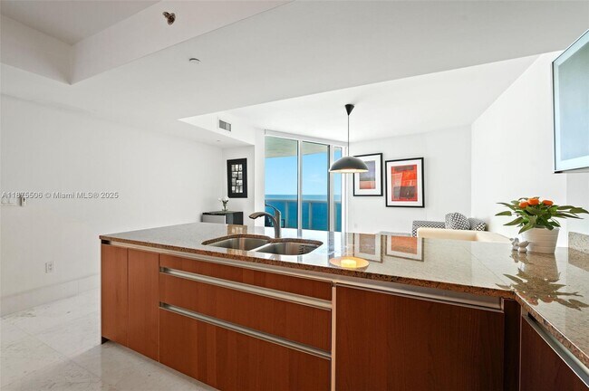 Building Photo - 17201 Collins Ave