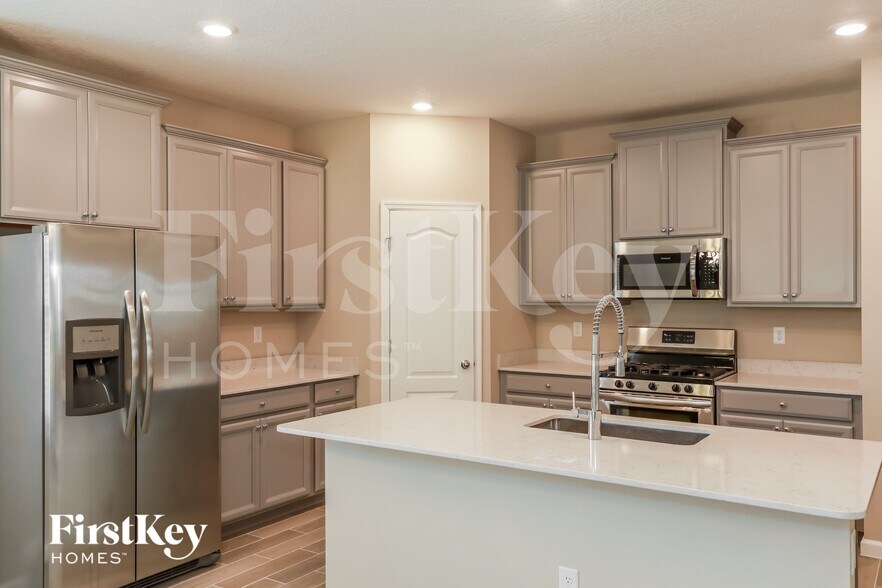 Building Photo - 263 Bloomfield Wy