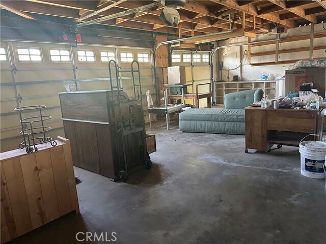 Building Photo - 9545 Alta Loma Dr