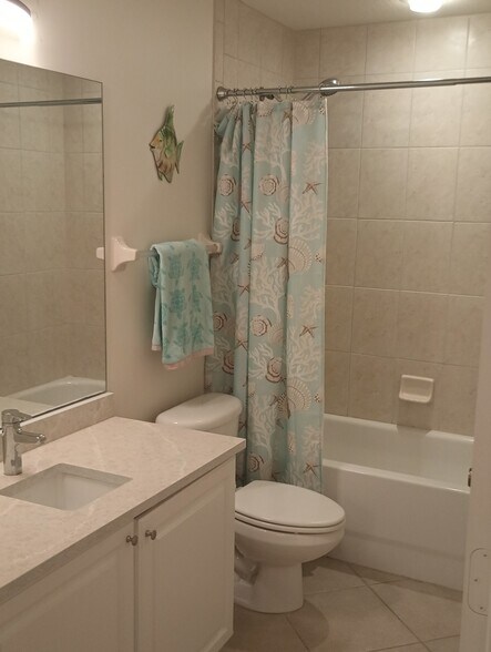 Sharded Bath - 4510 Botanical Place Cir