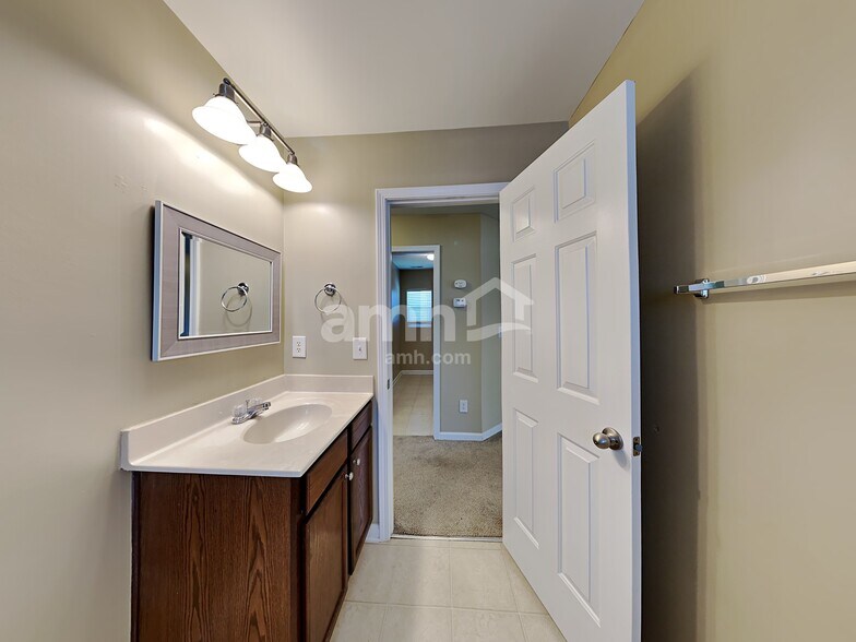 Building Photo - 148 Bellfare Dr