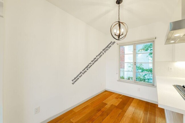 Building Photo - 29 Excelsior Ct