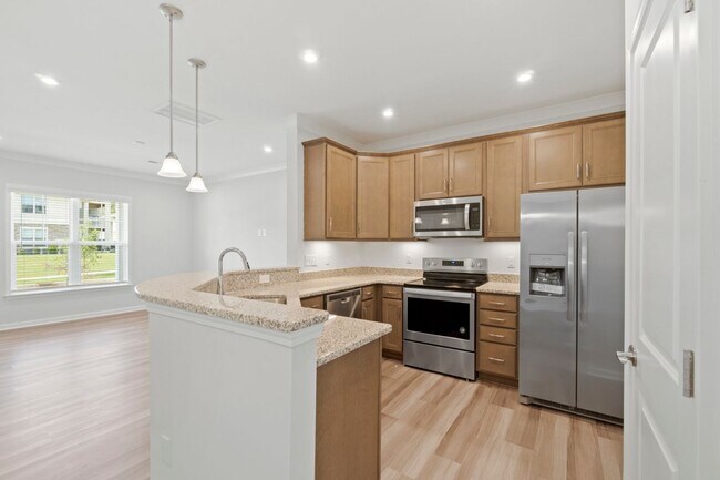 Building Photo - Like A Brand New 3 Bedroom Townhome in the...