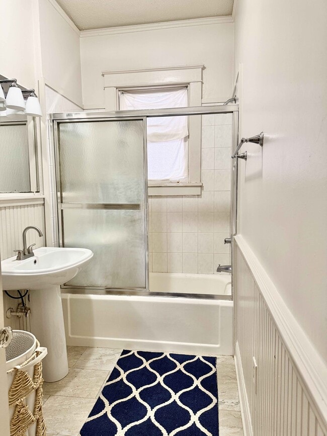 Building Photo - 416 East Dr