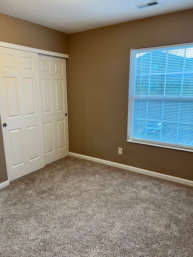 Building Photo - 5901 Boulder View
