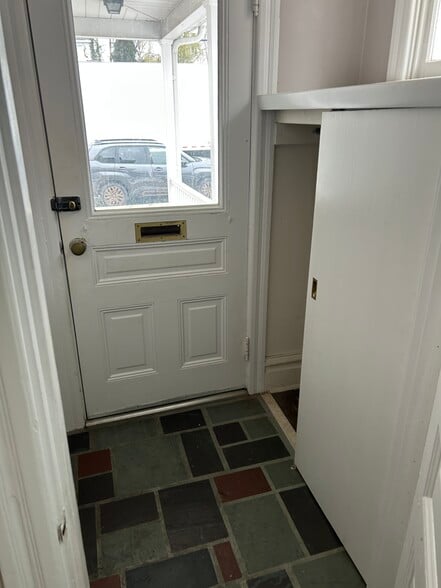 Entry Foyer - 17 S 24th St