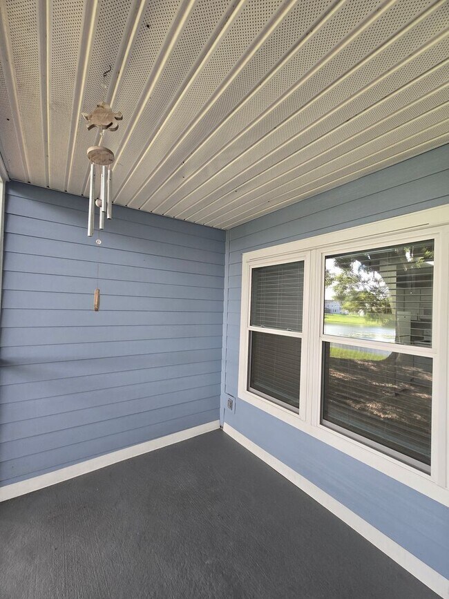 Building Photo - 2577 Grassy Point Dr