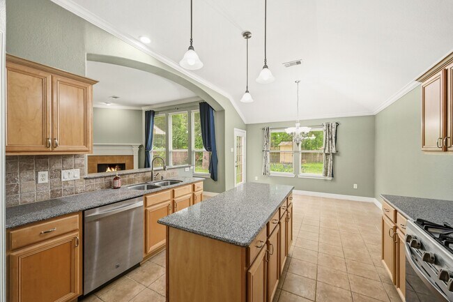 Building Photo - 8218 Silver Lure Dr
