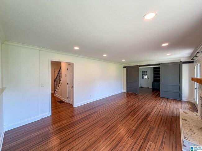 Building Photo - 649 Olde Towne Ln