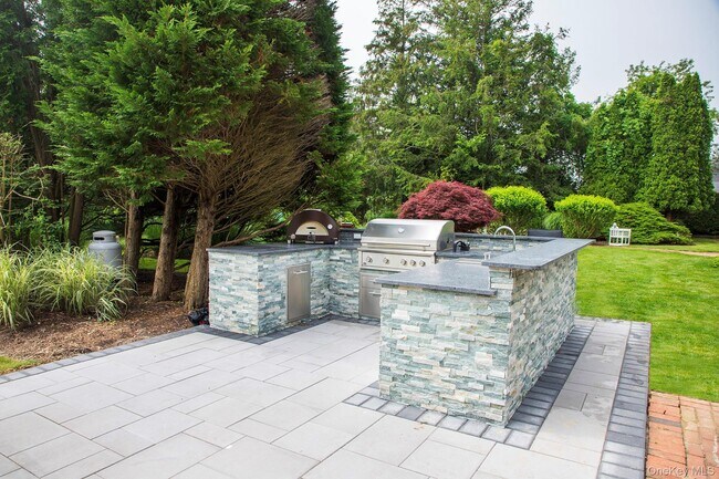 Building Photo - 16 Laila Ln