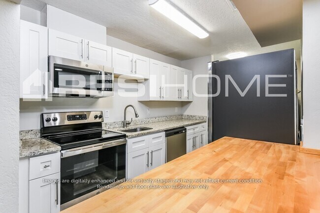 Building Photo - 2228 Messina Ave